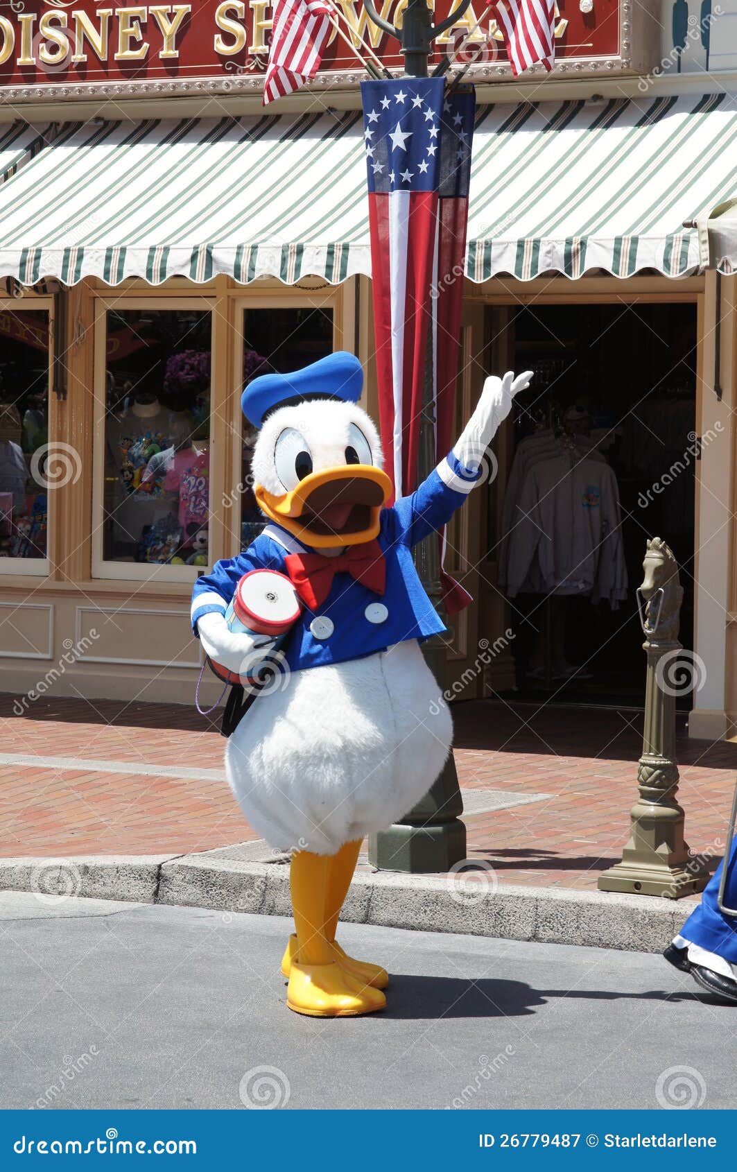 donald duck disneyland