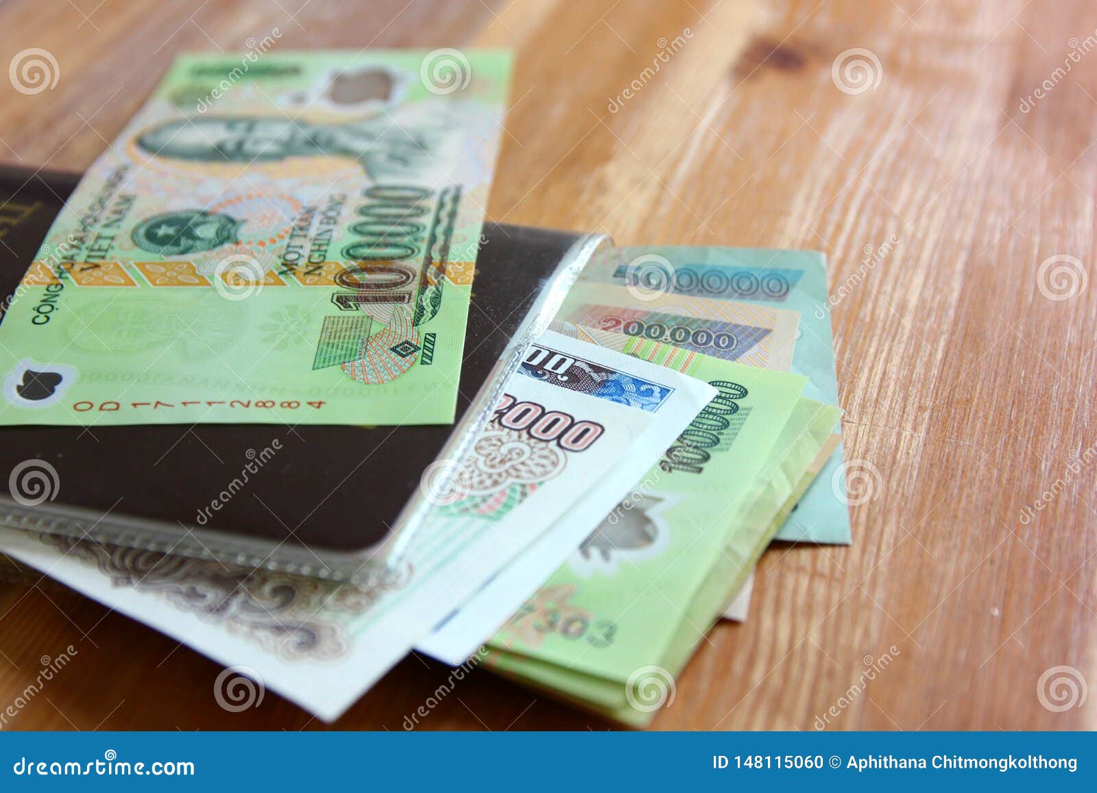 dong vietnam money.vietnamese banknotes many worth.ho chi minh image on  banknote
