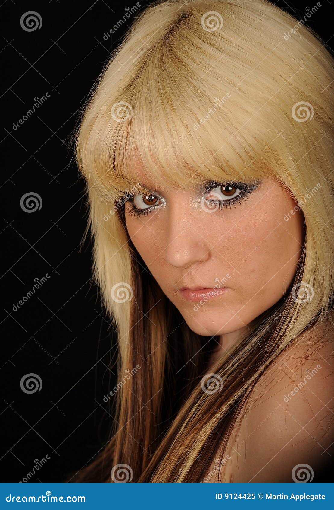 Donna bionda immagine stock. Immagine di ritratto, bellezza - 9124425