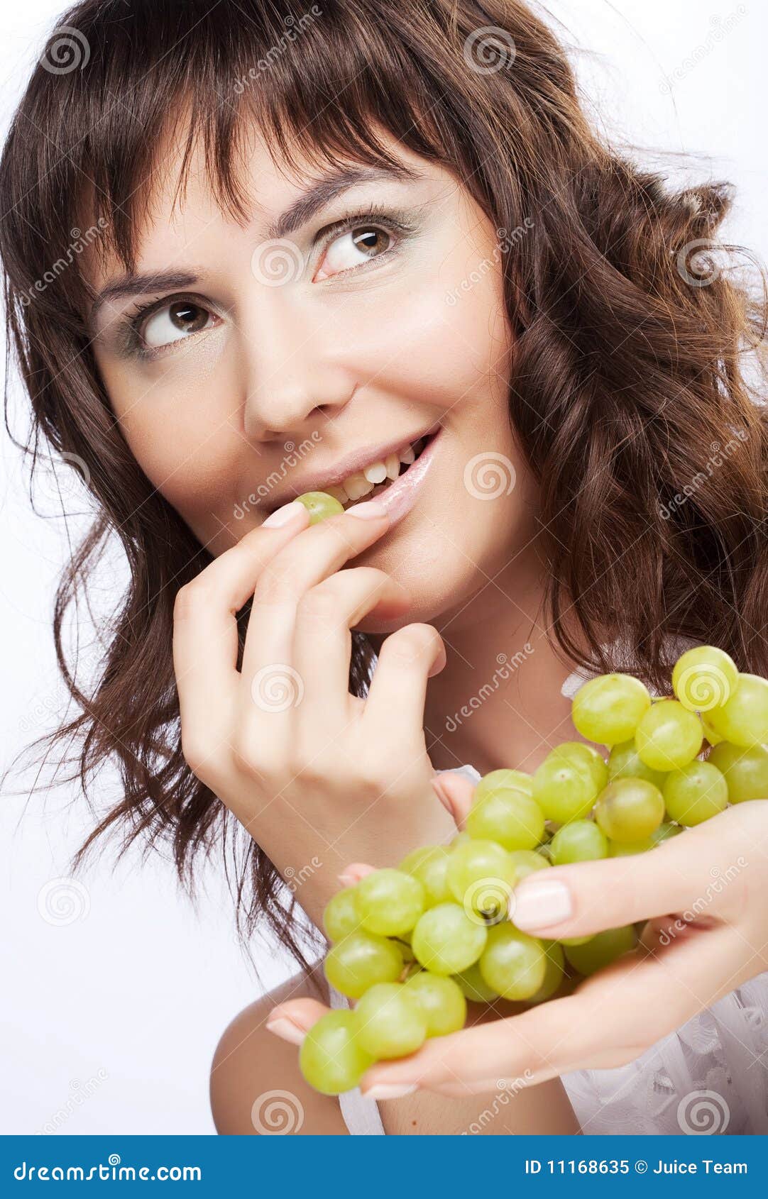 Si Fa Solo Con L uva Donna con l'uva verde immagine stock. Immagine di fresco - 11168635
