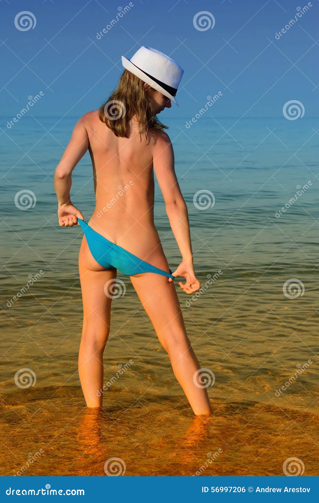 Spiaggia nuda modello
