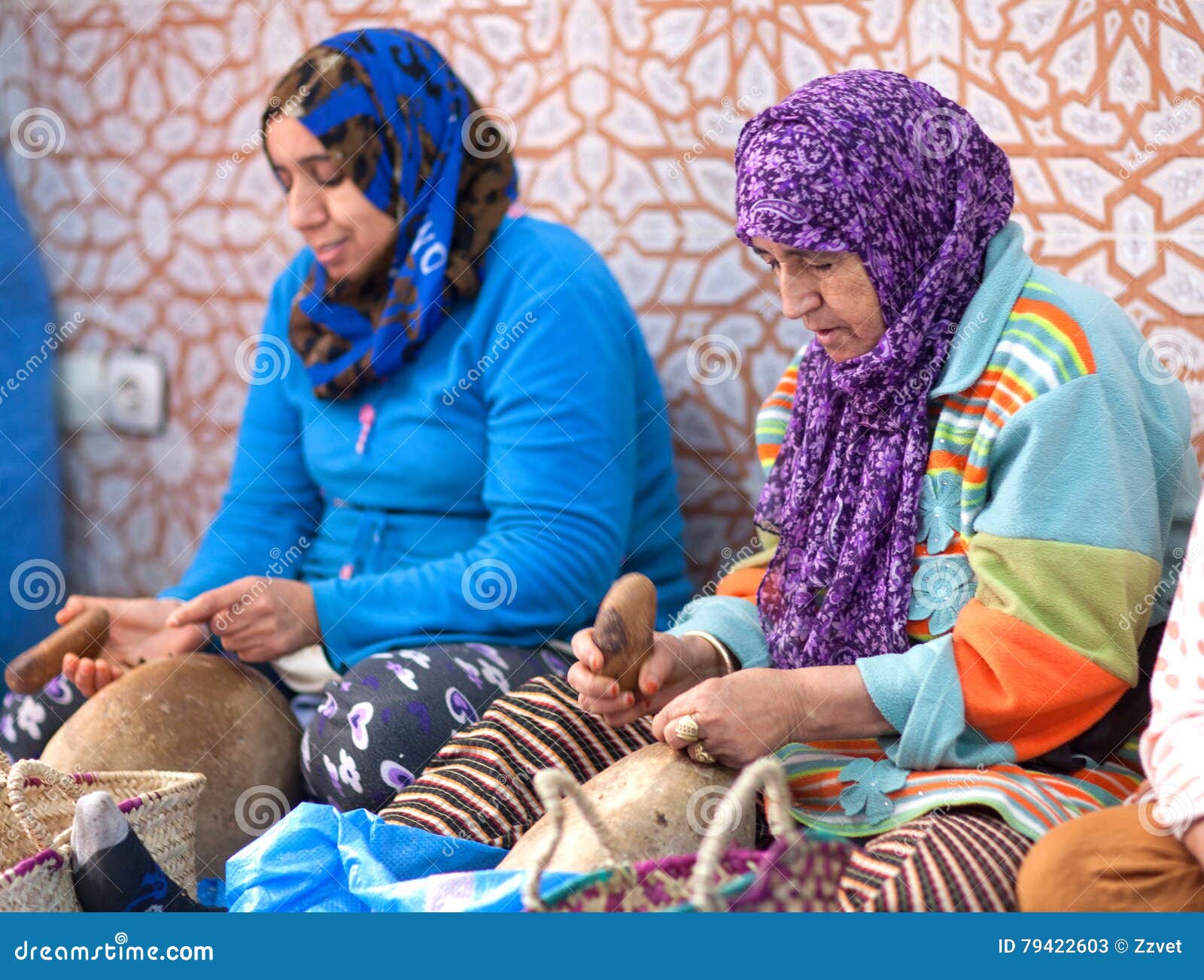Donne Che Lavorano Marocco Di Berbero Fotografia Stock Editoriale Immagine Di Colorful Mercato