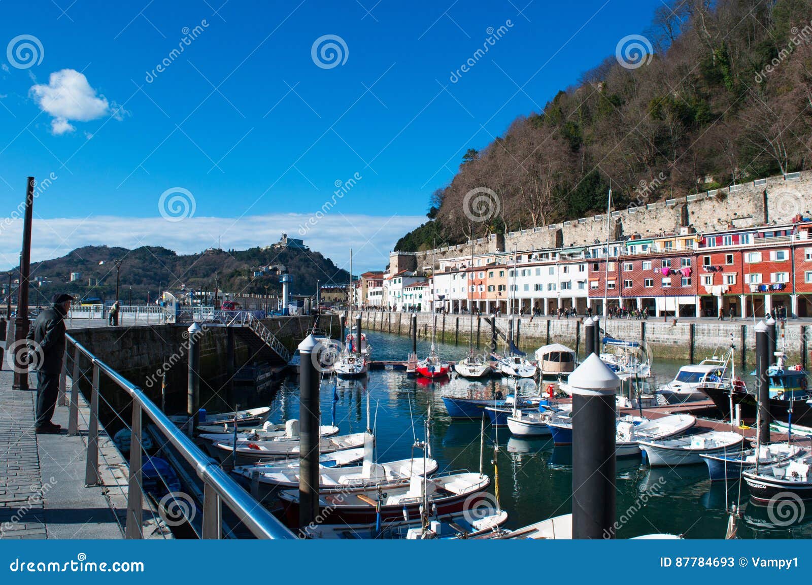 the skylne of san sebastian, donostia, port, boats, bay of biscay, basque country, spain, europe