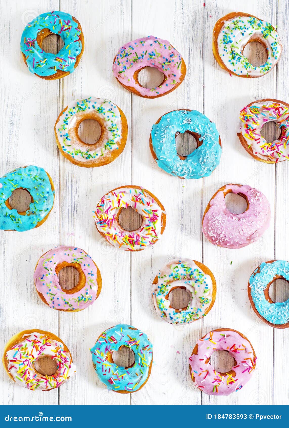 Donuts Coloridos De Color Turquesa Y Rosa. Donuts Fijados En Fondo Blanco.  Donut Con Vidrios Multicolores. Donuts Imagen de archivo - Imagen de  delicioso, esmaltado: 184783593