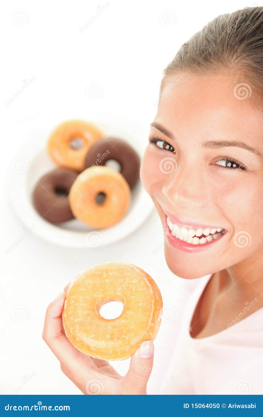 Donuts target474_1_ kobiety. Tła pączka donuts target478_1_ uśmiechniętej białej kobiety