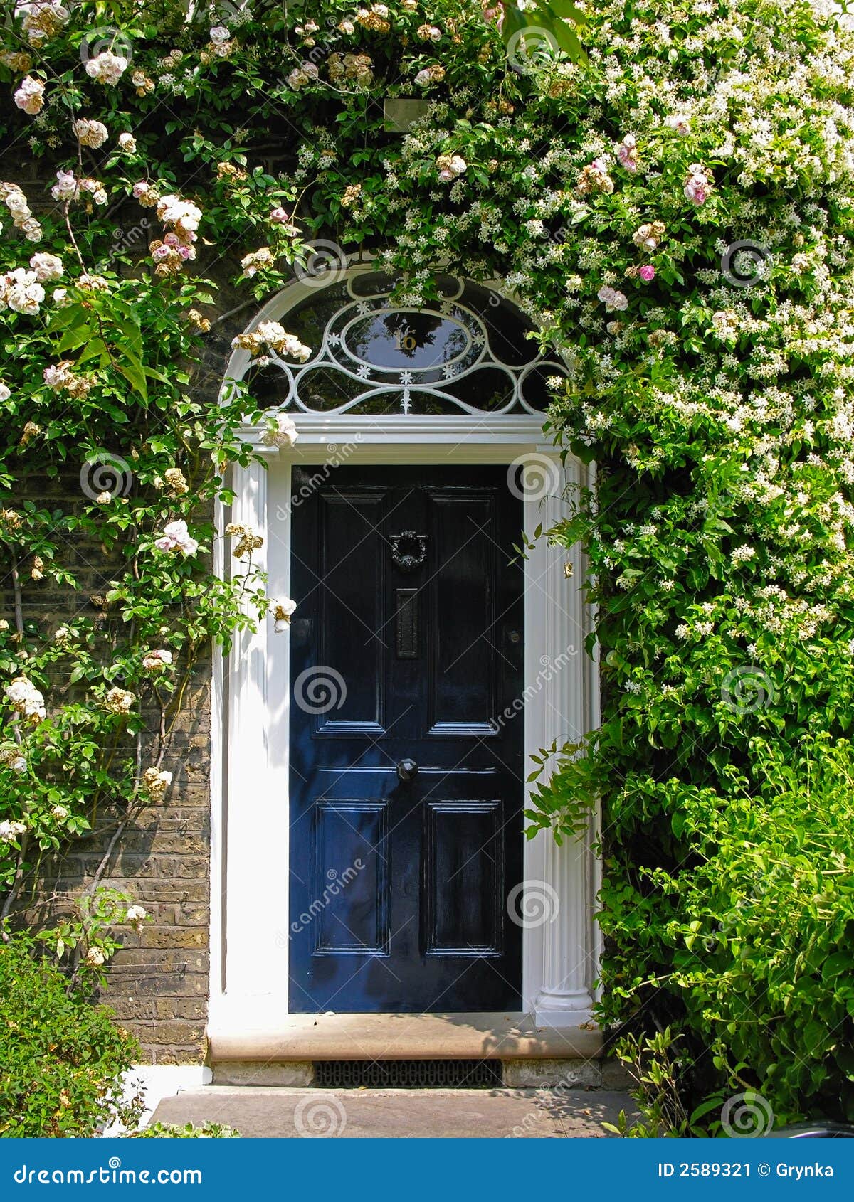 5,582 Door Threshold Stock Photos, High-Res Pictures, and Images - Getty  Images