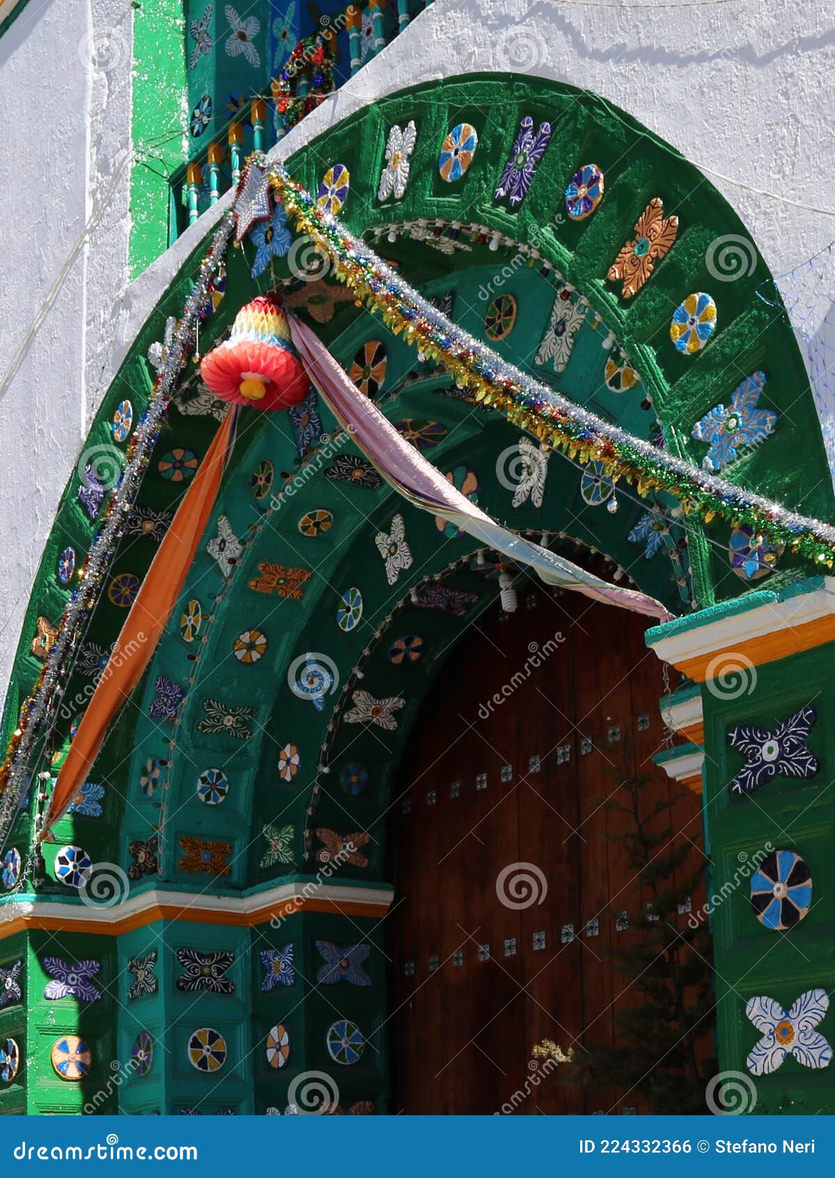 door decorations of the church of san juan chamula in mexico