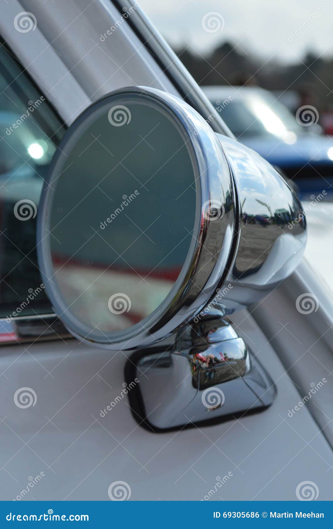 Door Mirror on a Classic Car. Stock Photo Image of mirror, chrome