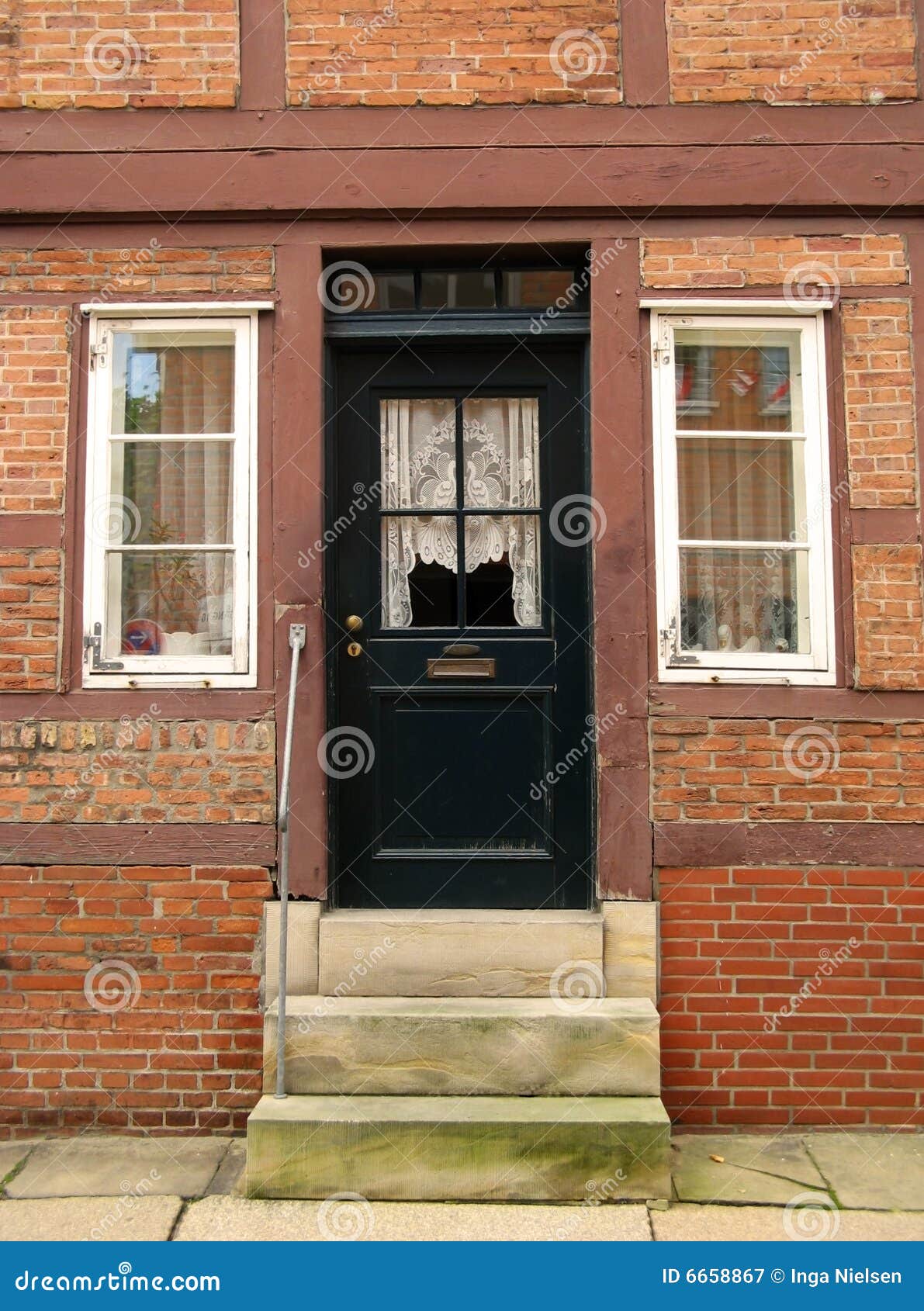 Door of an old house stock image. Image of wood, bricks 6658867