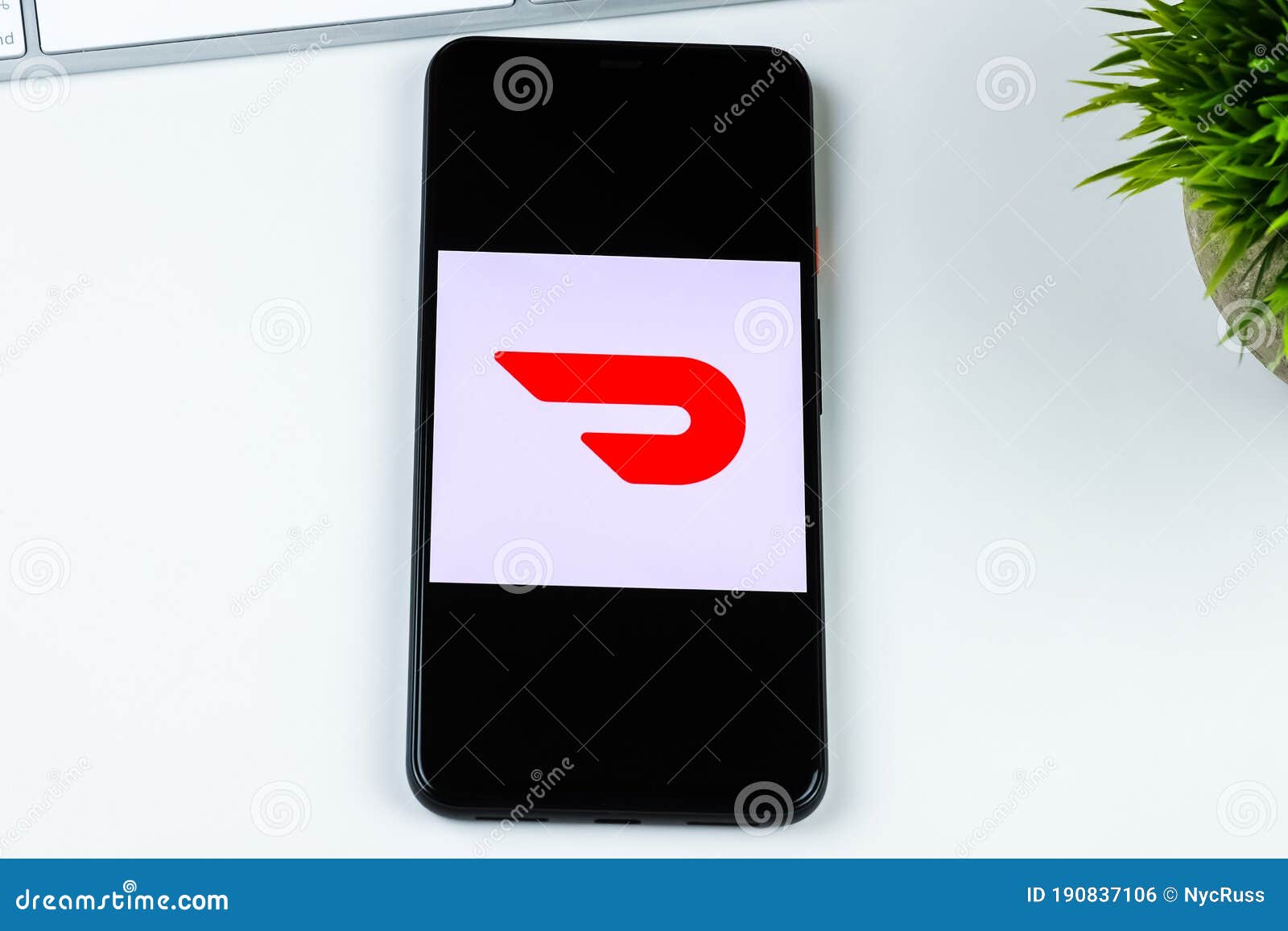 DoorDash App Logo on a Smartphone Screen. Editorial Photo Image of