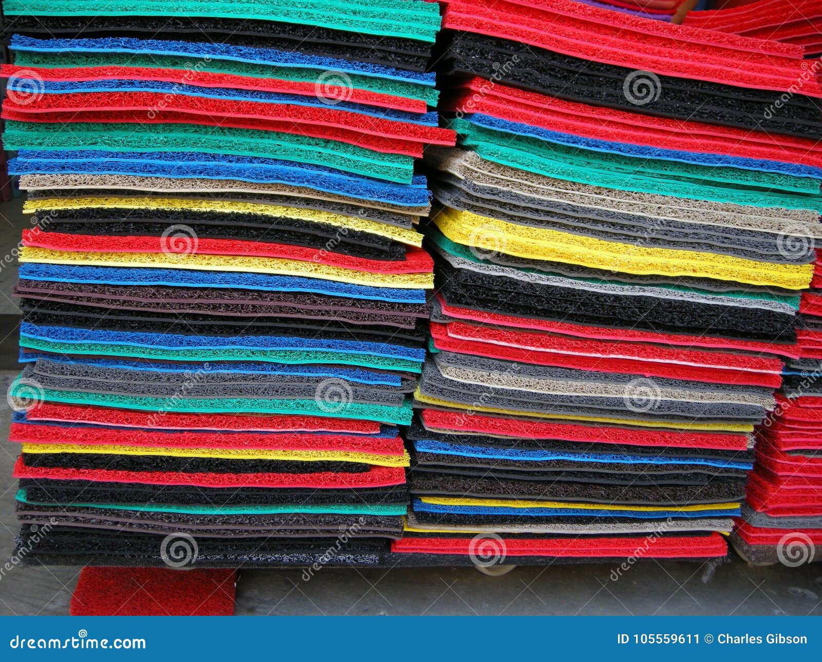 Doormats imagen de archivo. Imagen de malayo, trapo 105559611