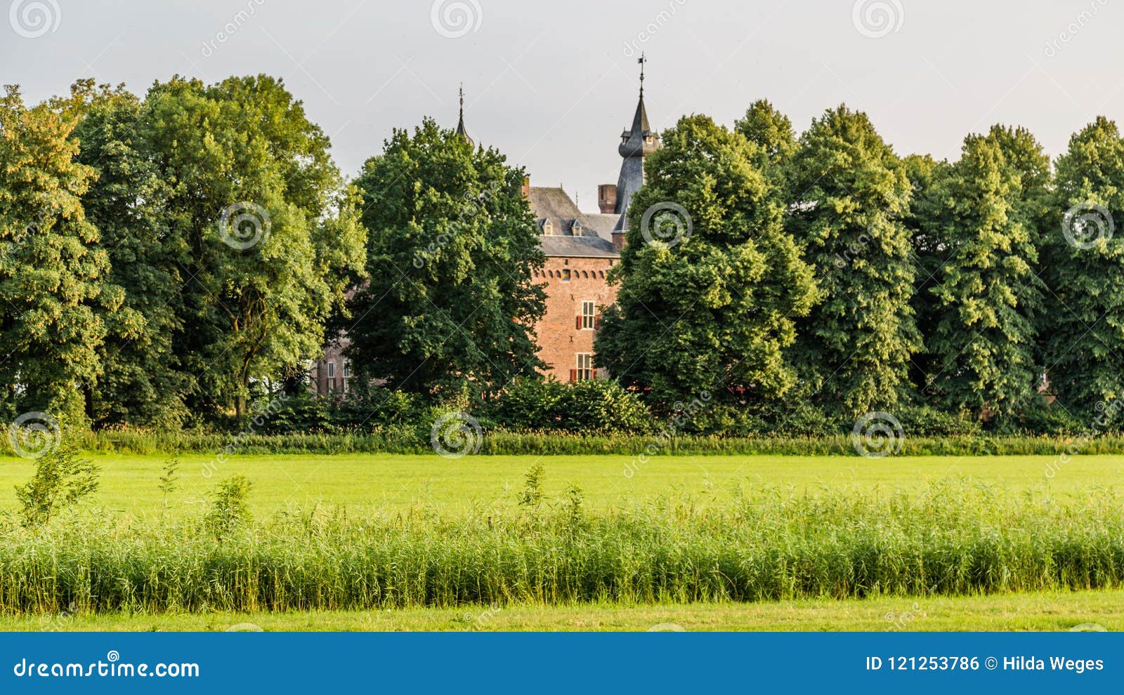 Doorwerth-Schloss Gelderland die Niederlande. Alte Schloss Doorwerth-Gestalt im 13. Jahrhundert in Gelderland in den Niederlanden