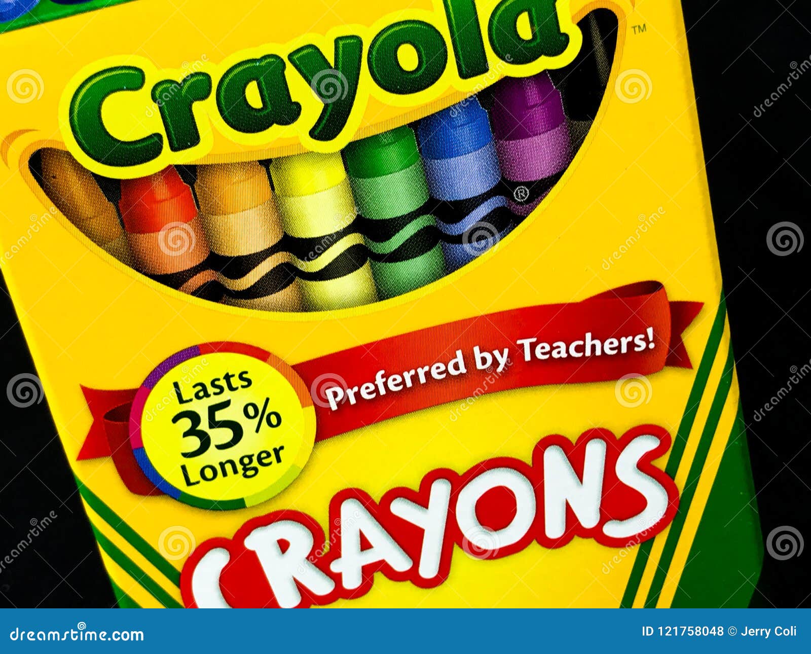 Doos Van Crayola-Kleurpotloden Op Een Zwarte Achtergrond Redactionele ...