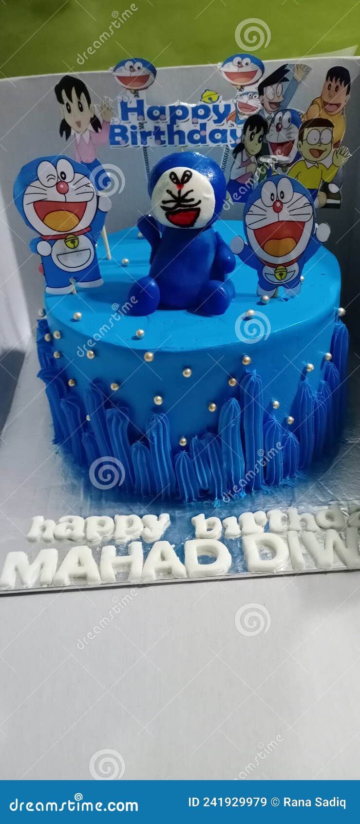 Doraemon Cake | Celebratebigday.com
