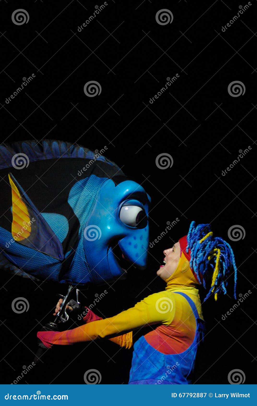 Dory Puppet in the Animal Kingdom Finding Nemo Musical Editorial Photography - Image of puppeteer, ellen: 67792887 Dory Puppet in the Animal Kingdom Finding Nemo Musical Editorial Photography - Image of puppeteer, ellen: 67792887