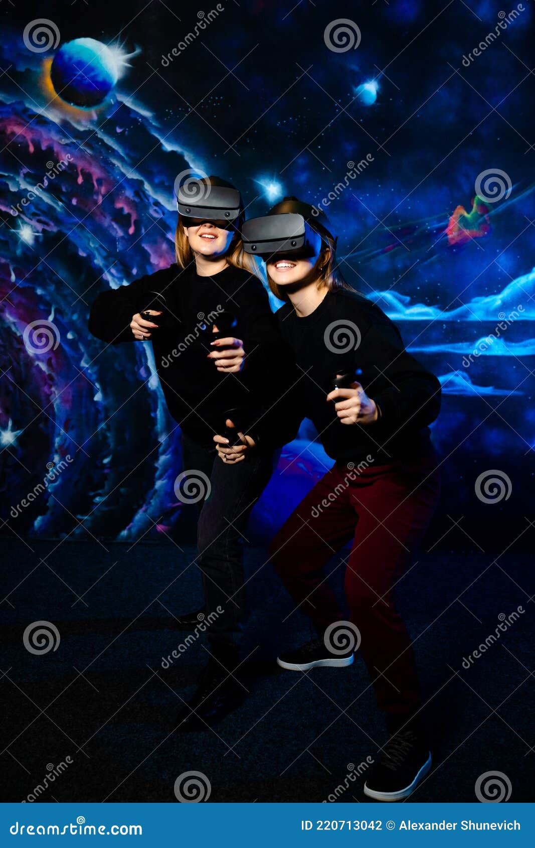 Amigos virtuales jugando juntos