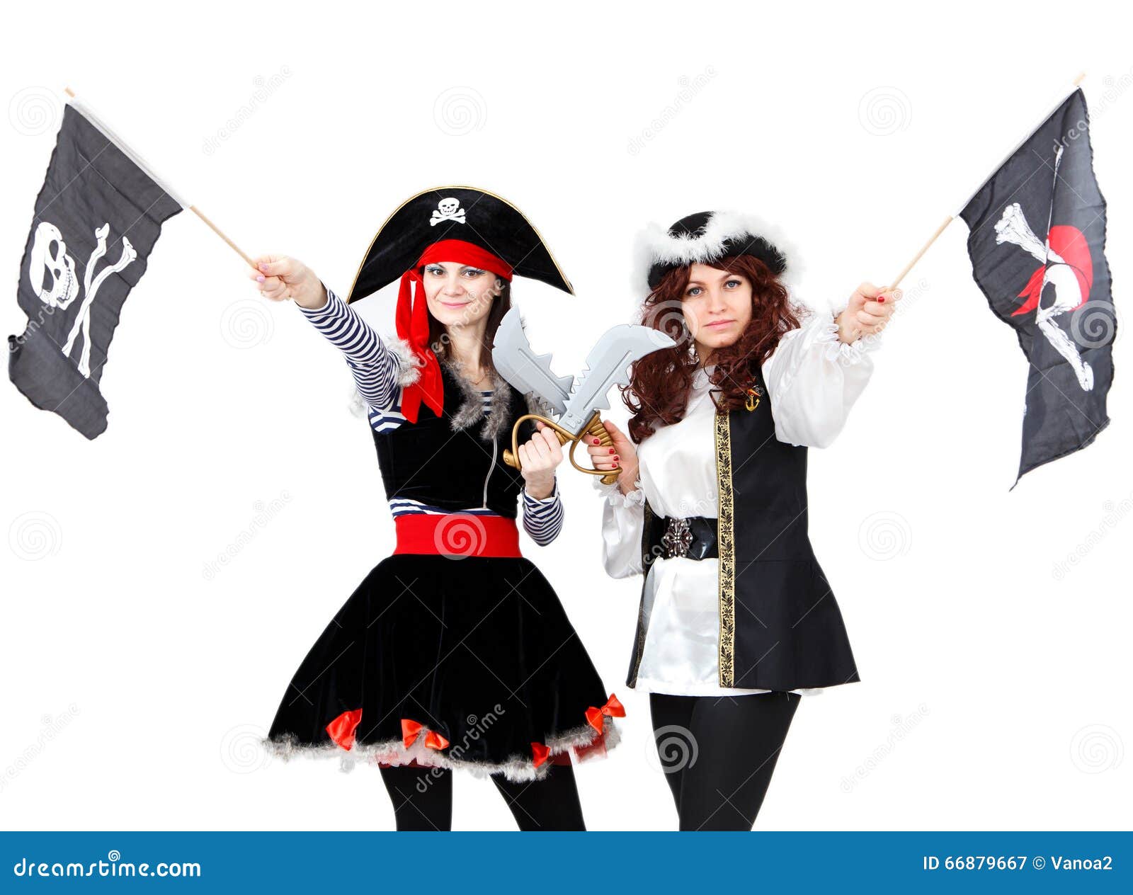 Dos Mujeres Jovenes En Los Trajes Del Pirata Aislados Imagen de archivo -  Imagen de delincuente, militar: 66879667