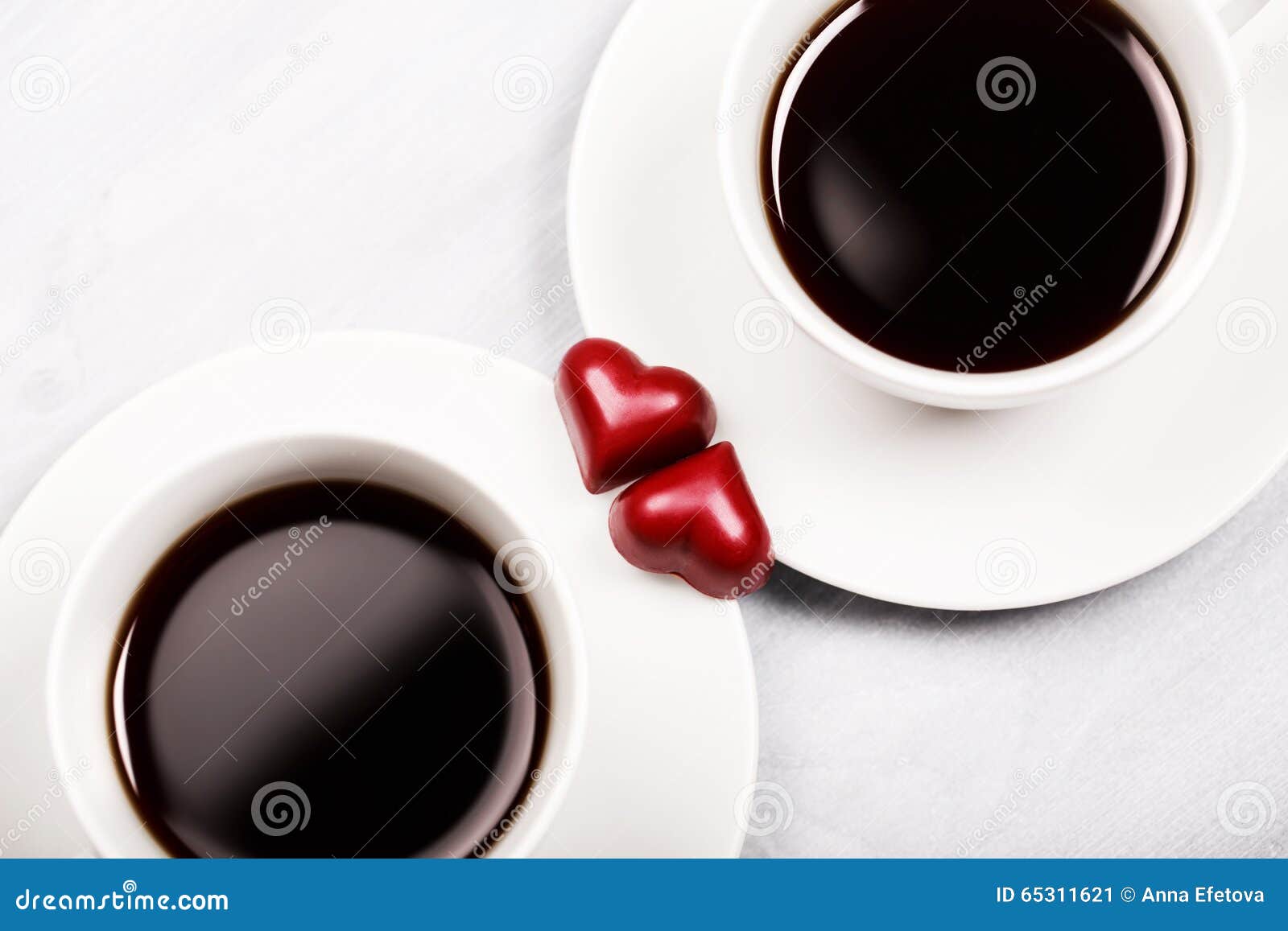 7,108 Dos Tazas De Café Con Amor Fotos de stock - Fotos libres de regalías  de Dreamstime