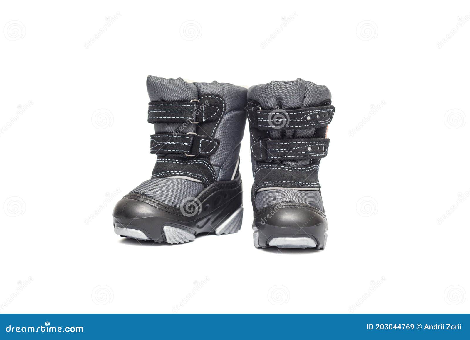 Zapatos De Invierno Para Niños Aislados En Un Blanco. Niños Botas De Invierno Aisladas En Fondo Blanco Imagen de archivo - Imagen de bebé, ocasional: 203044769