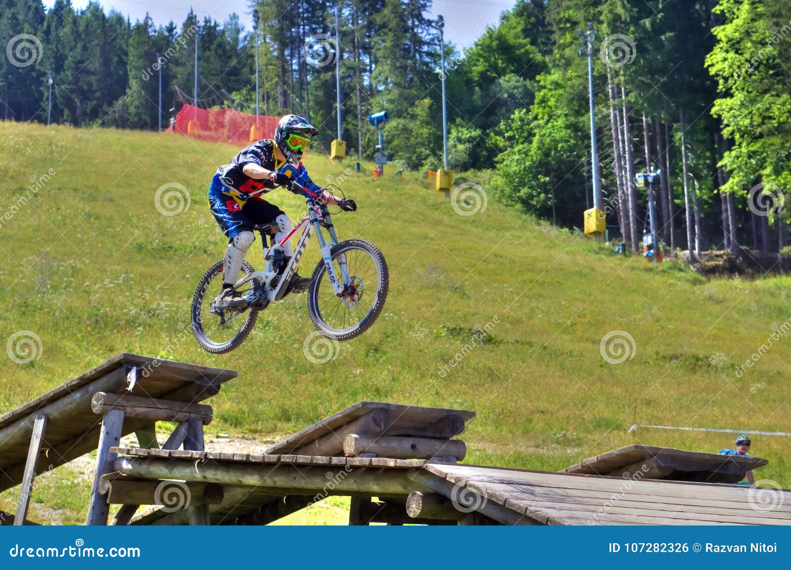 downhill mtb racing