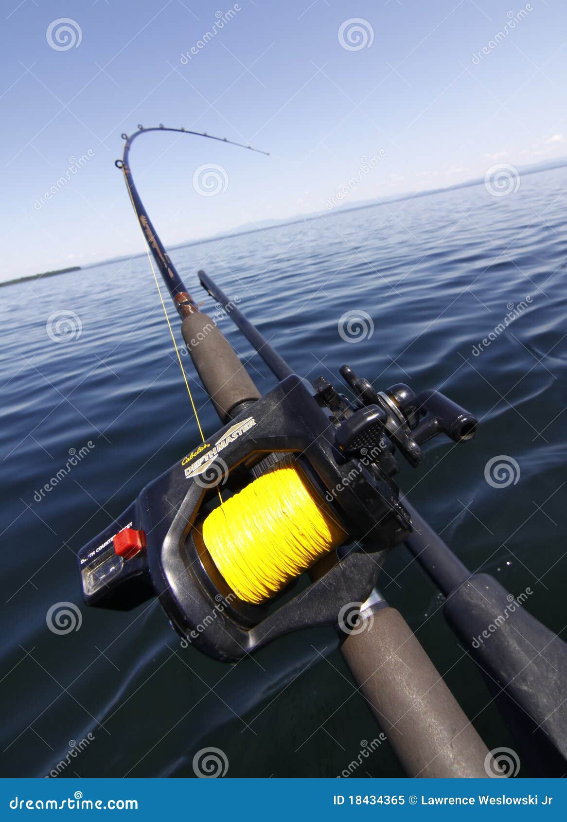 https://thumbs.dreamstime.com/z/downrigger-fishing-rod-18434365.jpg