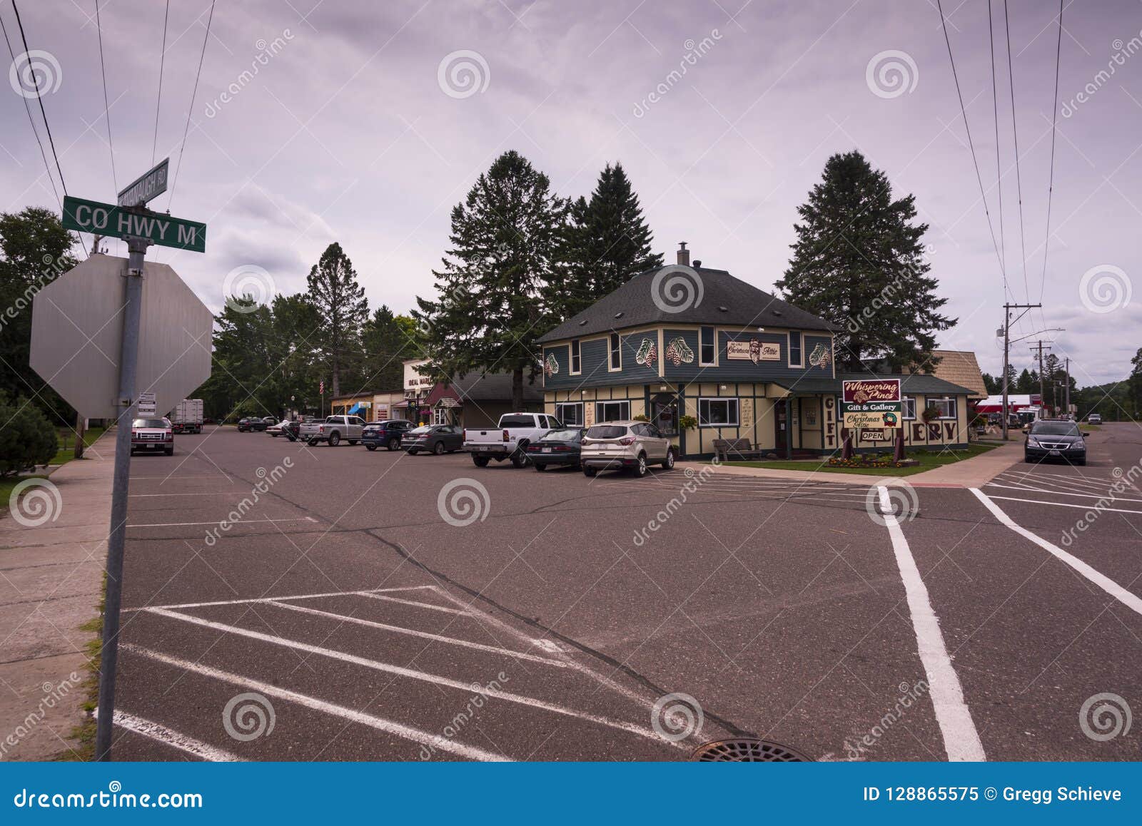 Downtown Cable, Wisconsin editorial image. Image of nature 128865575