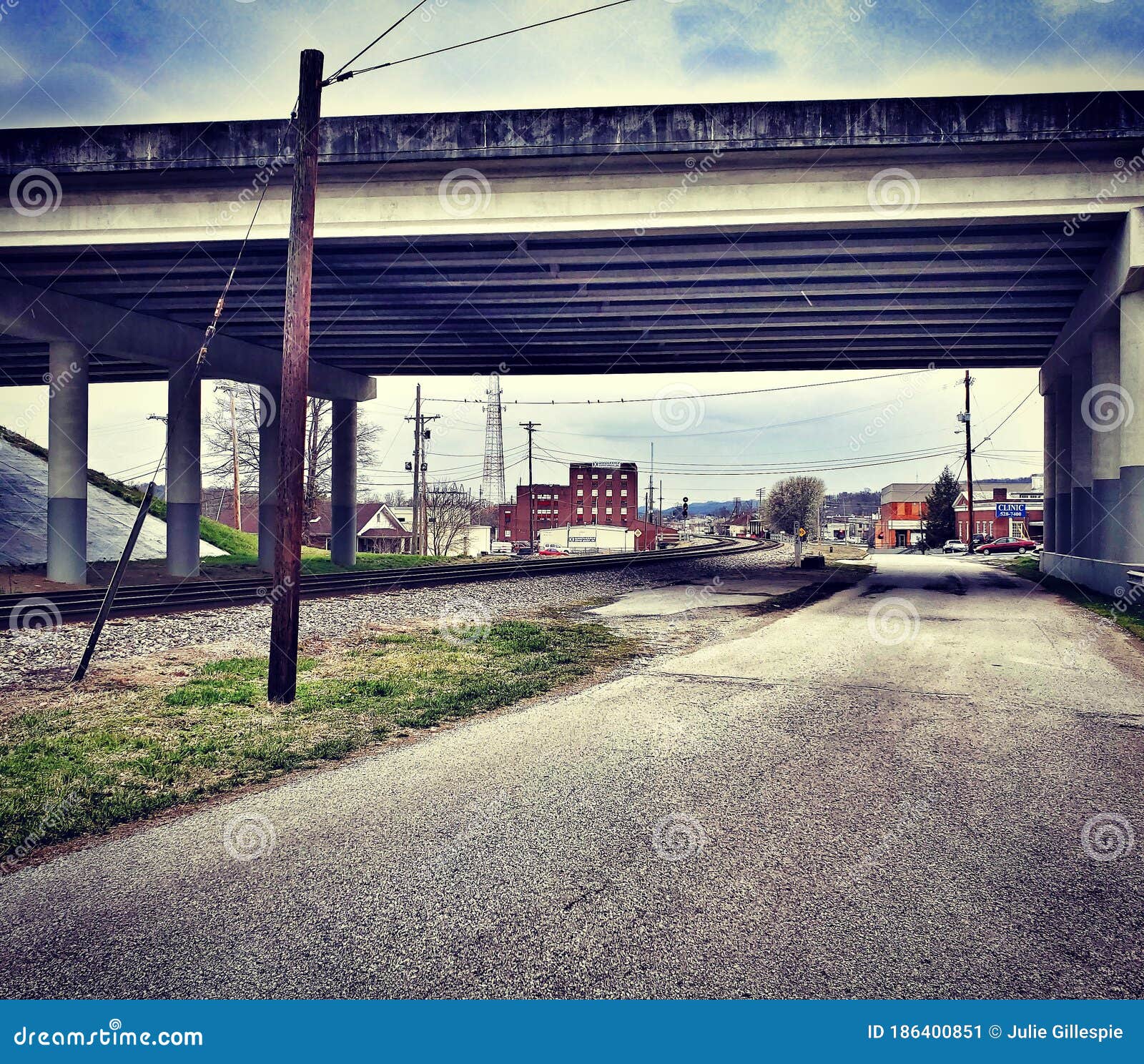 Downtown Corbin, Kentucky editorial photo. Image of bridge 186400851