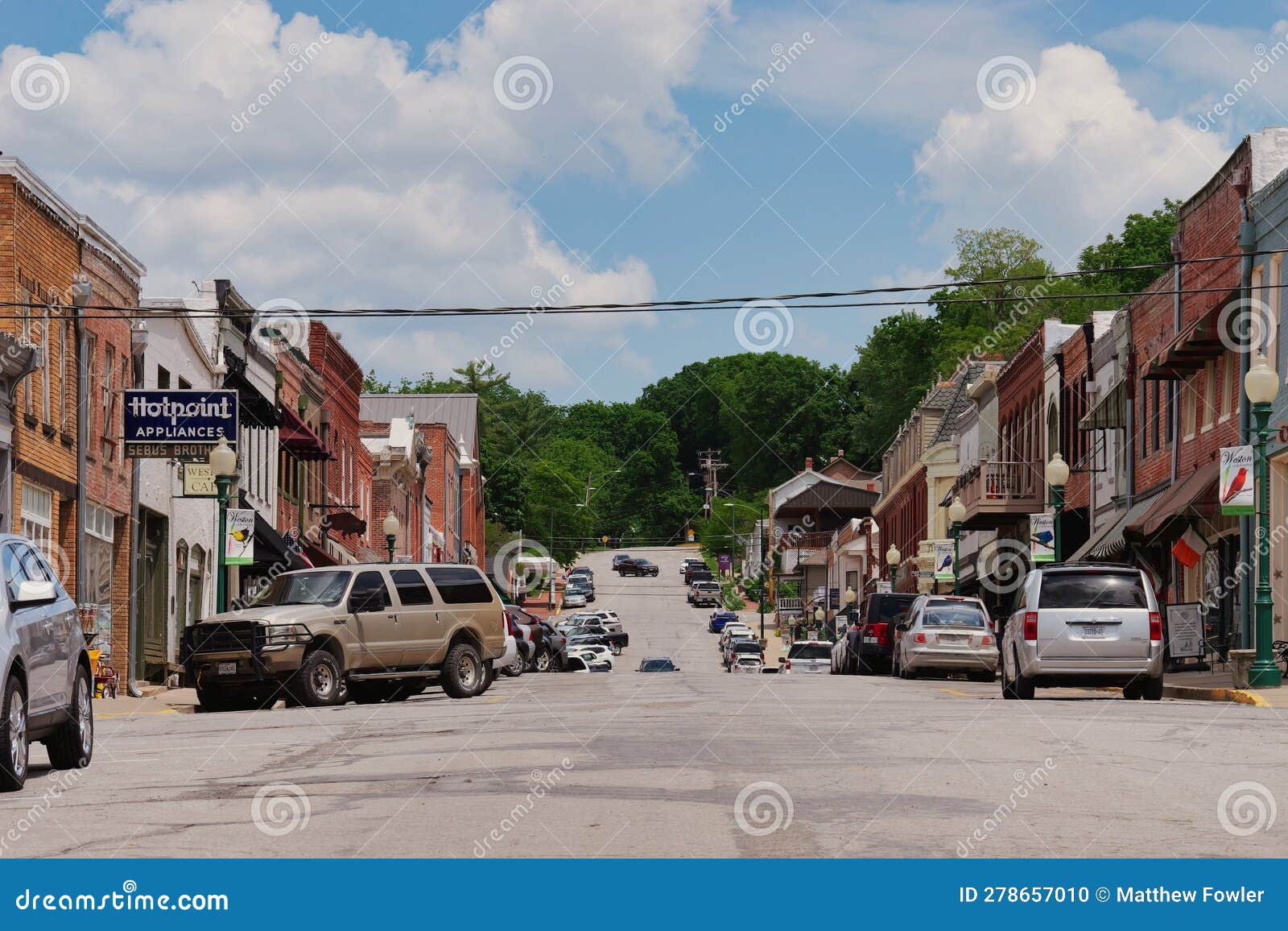 Downtown Main Street in Weston, MO Editorial Image Image of shop
