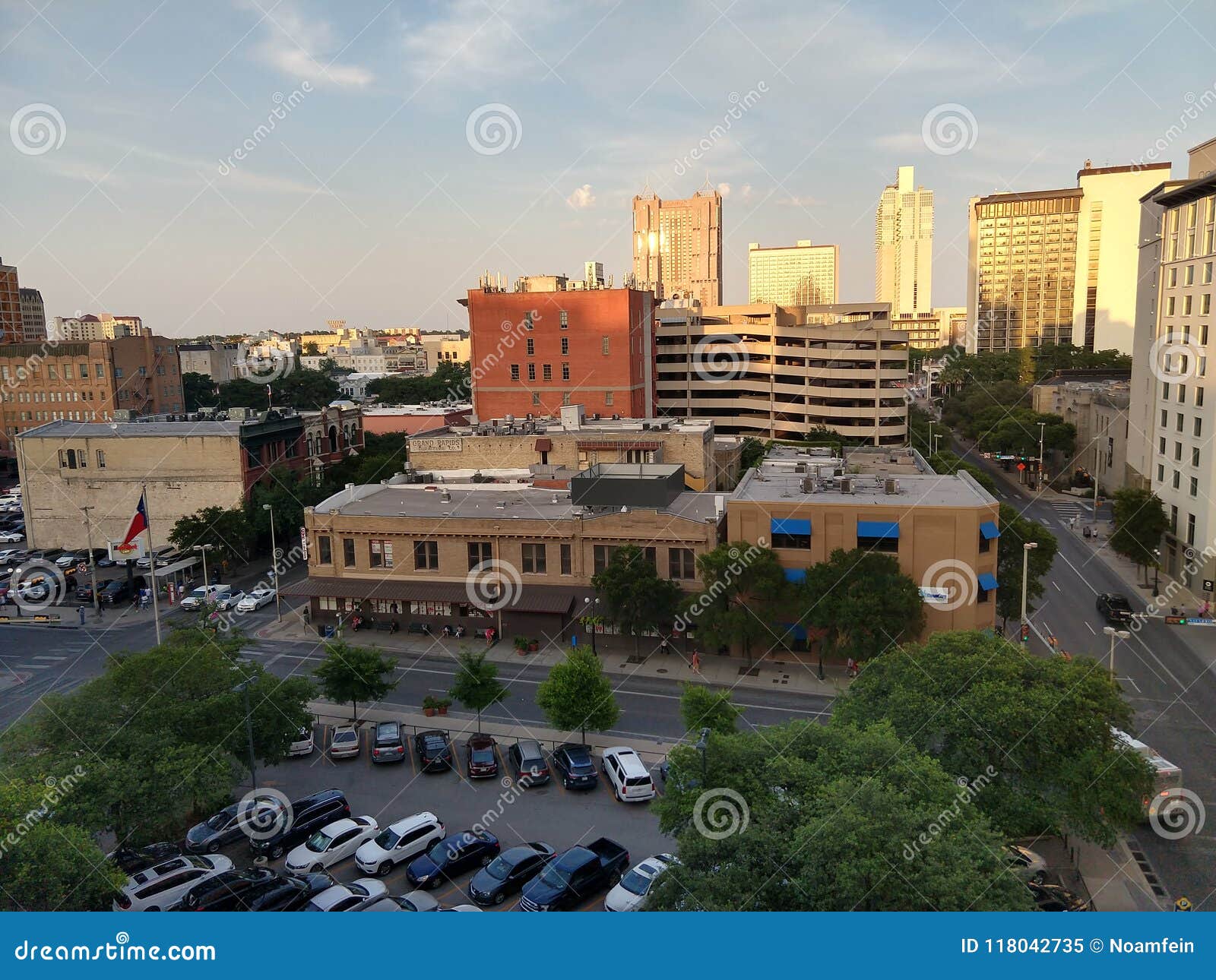 Downtown San Antonio Texas editorial image. Image of parking 118042735