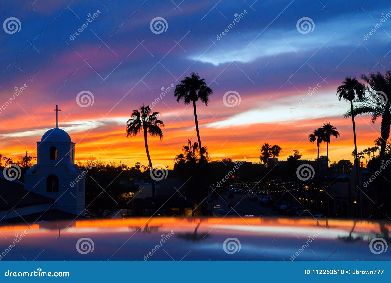 Downtown Scottsdale Arizona In The Waterfront District Public Patio And ...