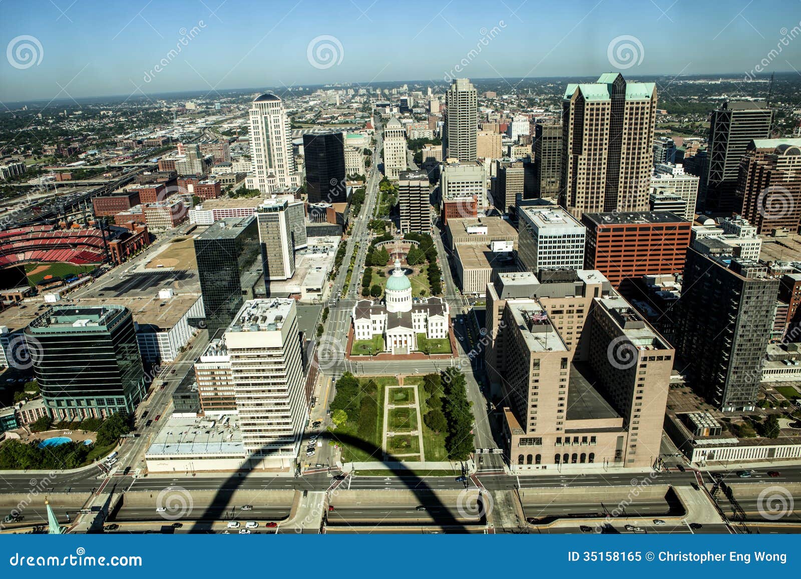 Downtown St. Louis And The Old Court House Royalty Free Stock Photo - Image: 35158165