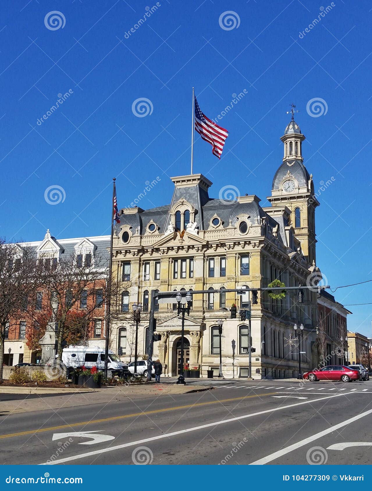 Downtown Wooster Ohio editorial stock image. Image of county 104277309