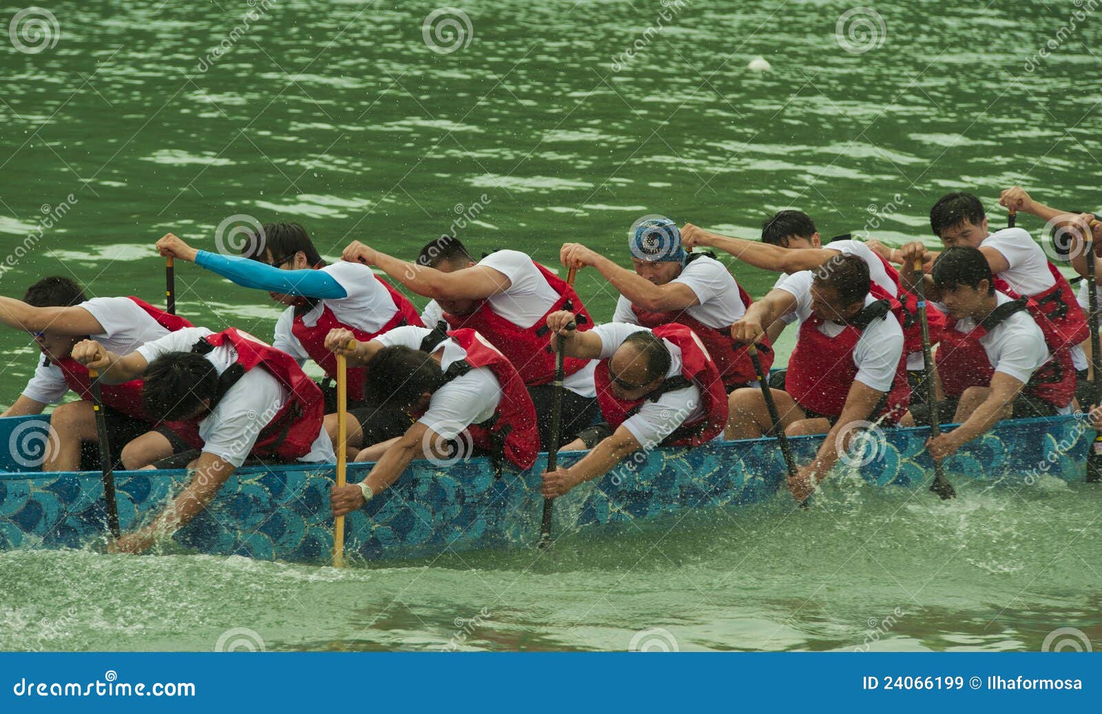 Dragon Boat paddling editorial stock image. Image of competitors 24066199