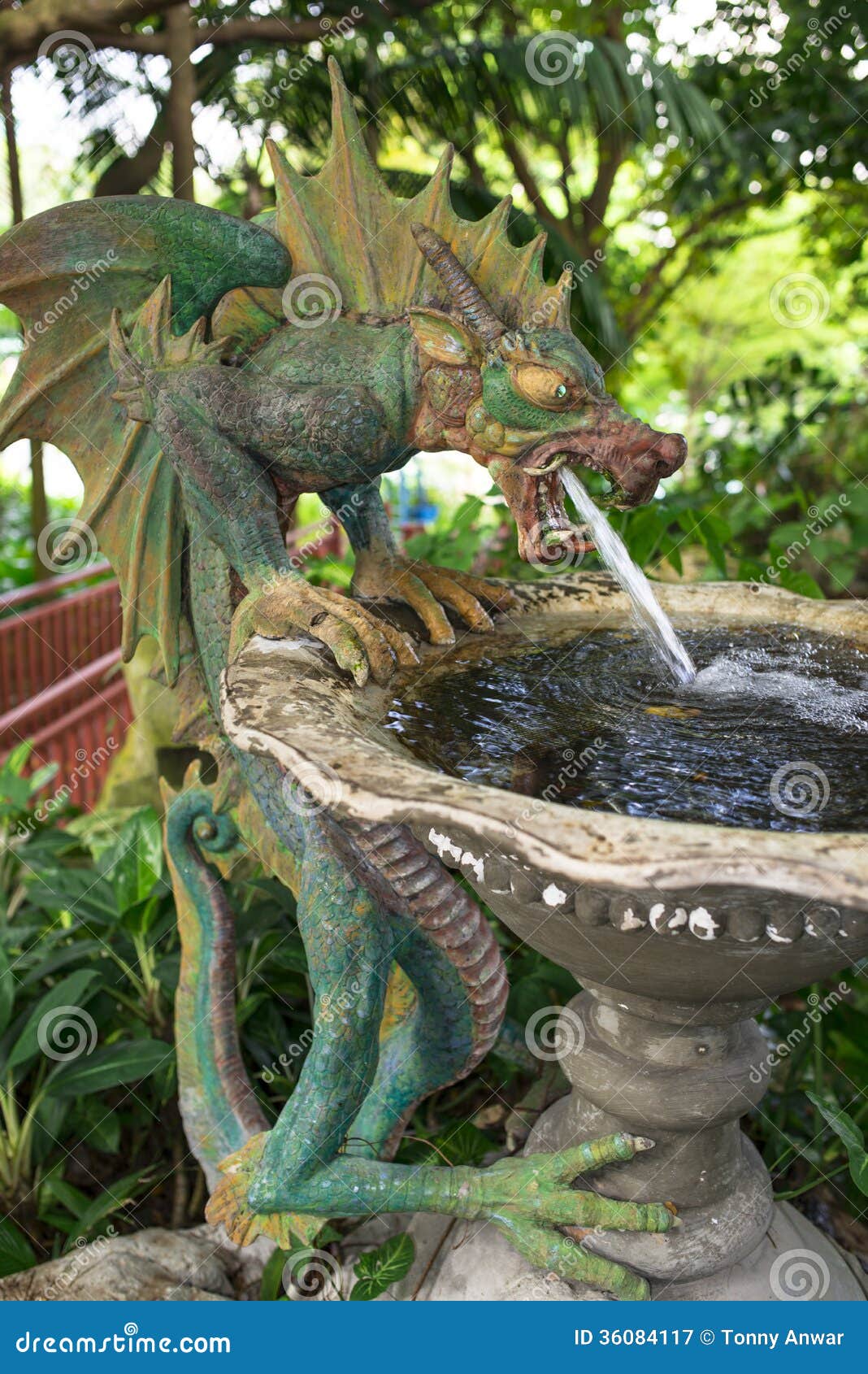 Dragon Fountain stock image. Image of creature, fountain 36084117