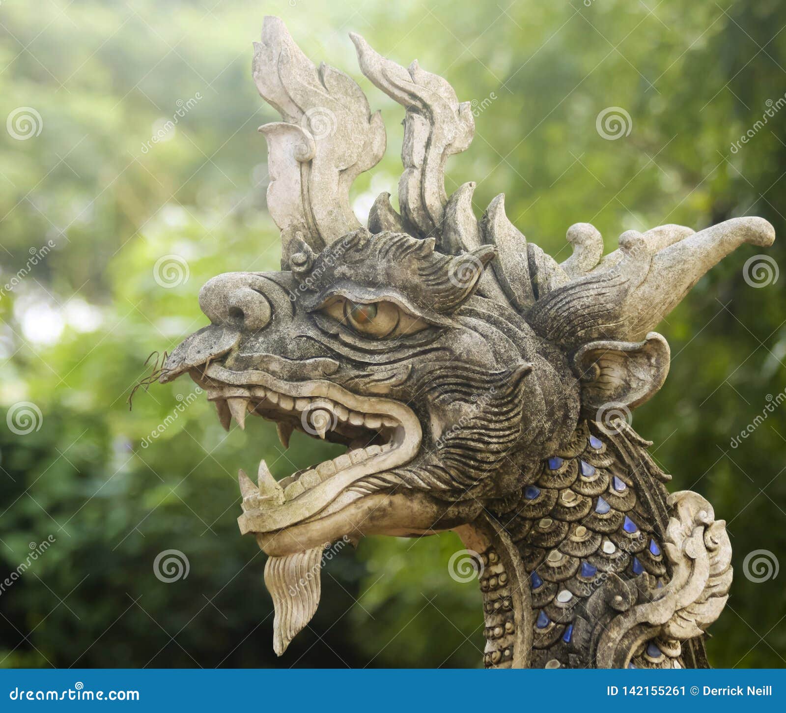 a dragon statue, wat chang kam phra wihan, wiang kam, chiang mai, thailand