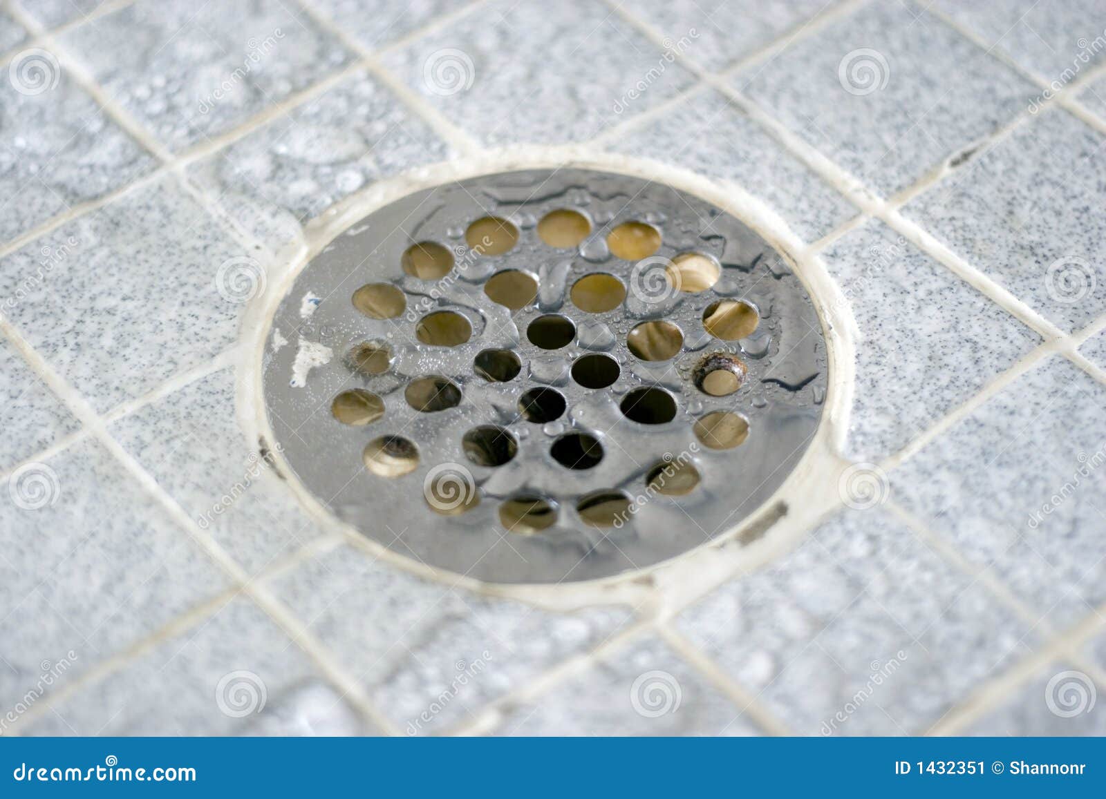 1,662 Bathroom Drain Cover Royalty-Free Images, Stock Photos