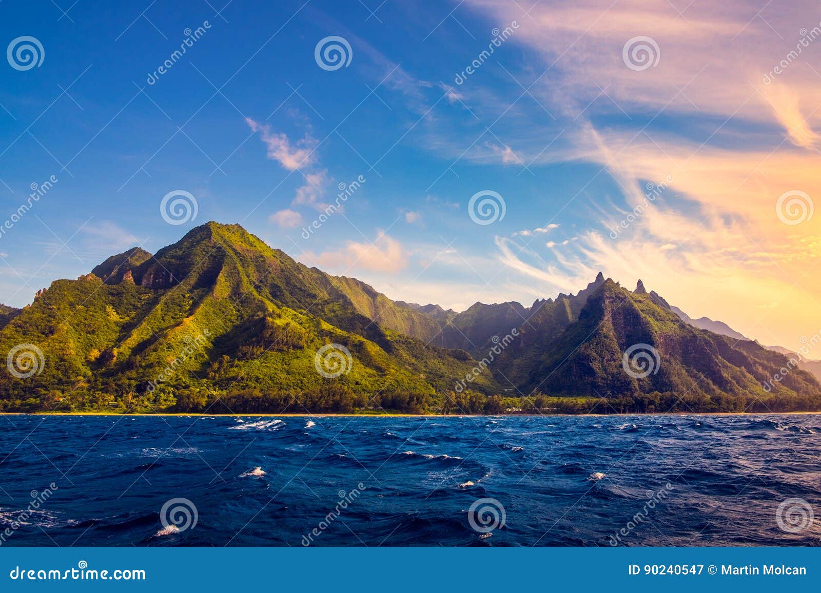 dramatic landscape of na pali coast, kauai, hawaii