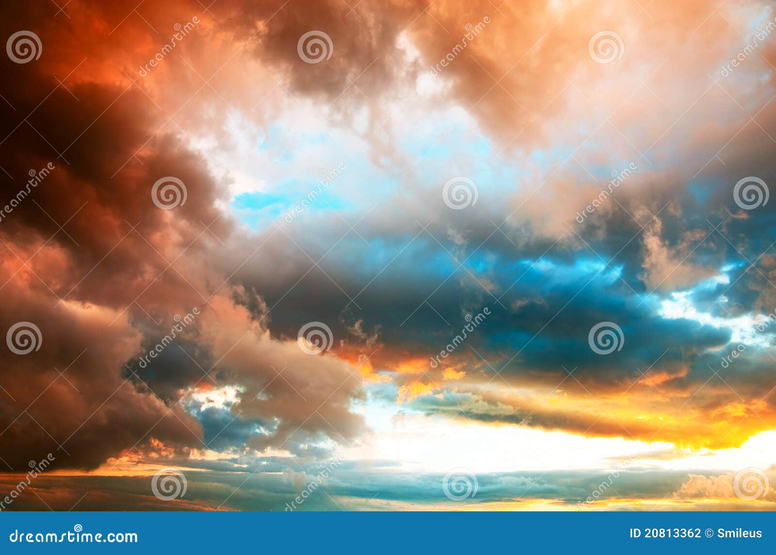 dramatic sunset cloudscape