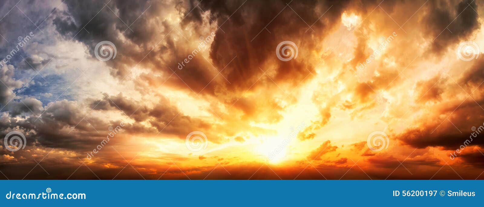 dramatic sunset sky panorama
