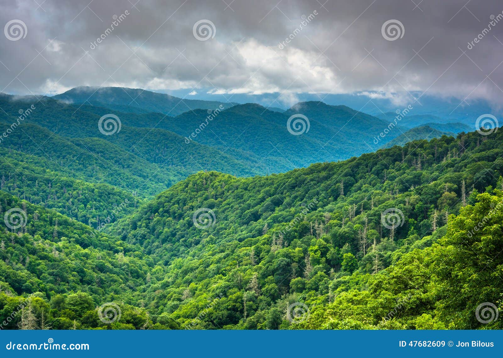 dramatic view of the appalachian mountains from newfound gap road, at great smoky mountains national park, tennessee.