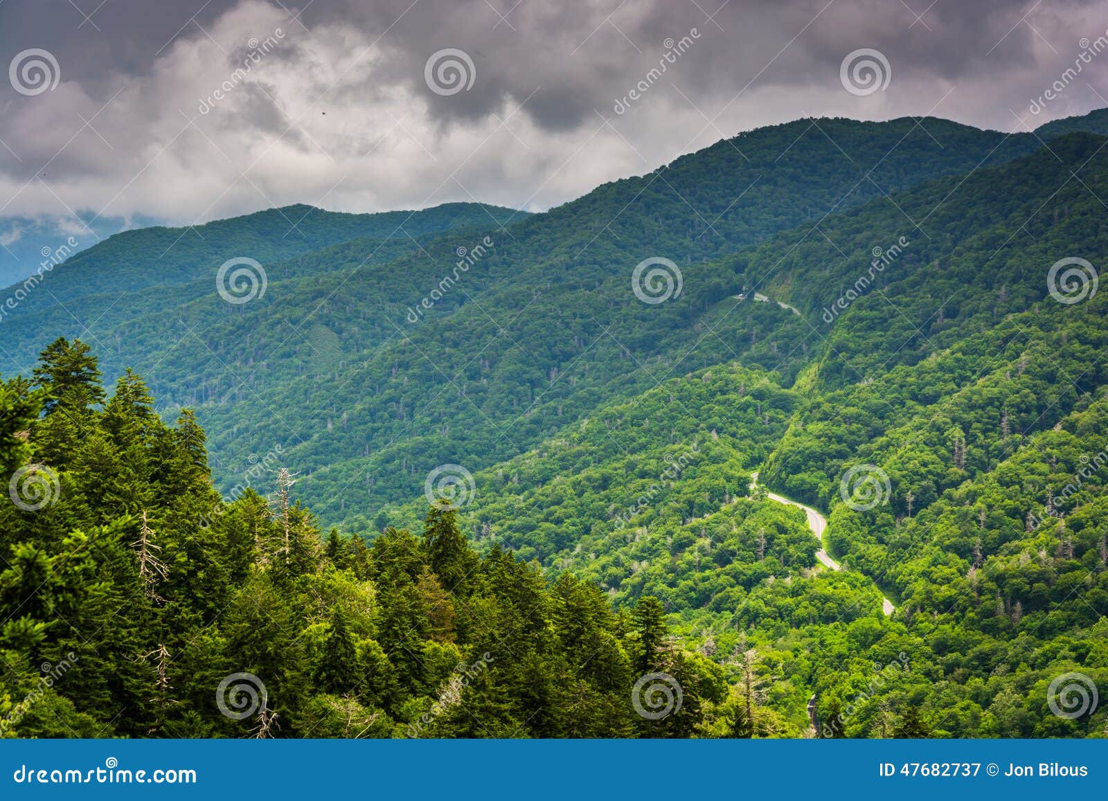 dramatic view of the appalachian mountains from newfound gap road, at great smoky mountains national park, tennessee.