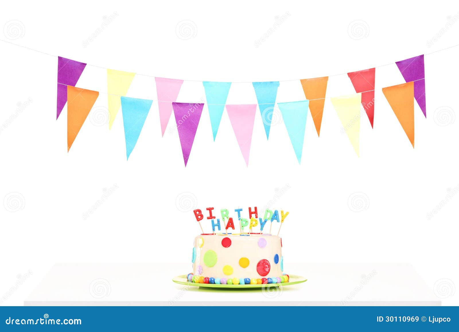 Gâteau d'anniversaire avec une bougie nombre - 18 ans Photo Stock - Alamy