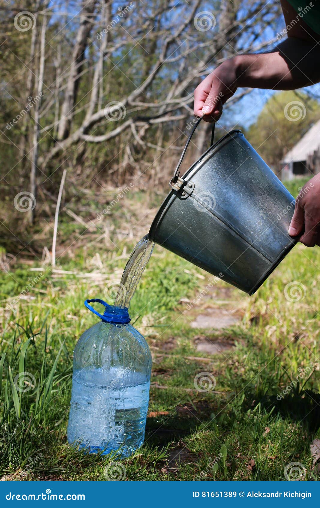 Draw water from the well stock image. Image of environment 81651389