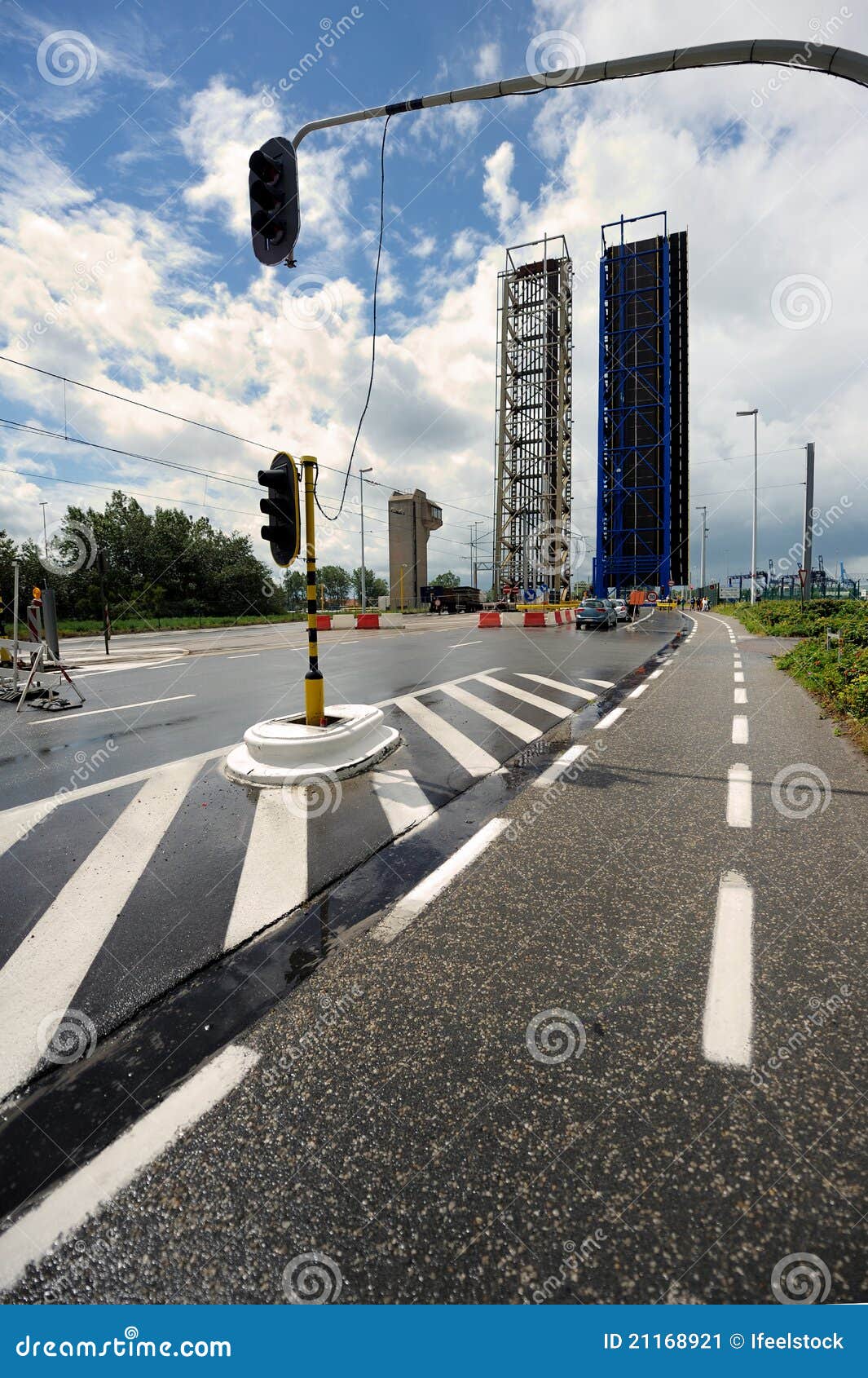 Drawbridge opened stock image. Image of boat, basses - 21168921