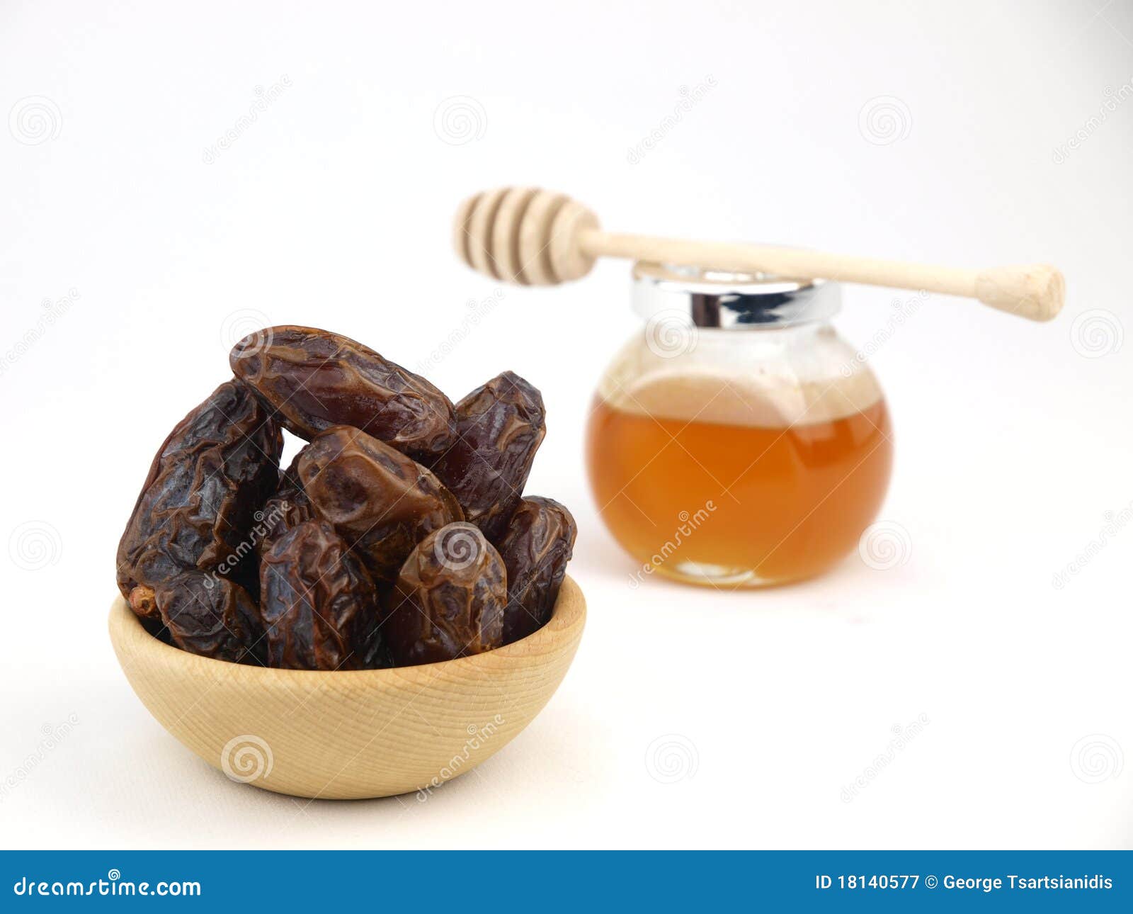 dried black dates with honey