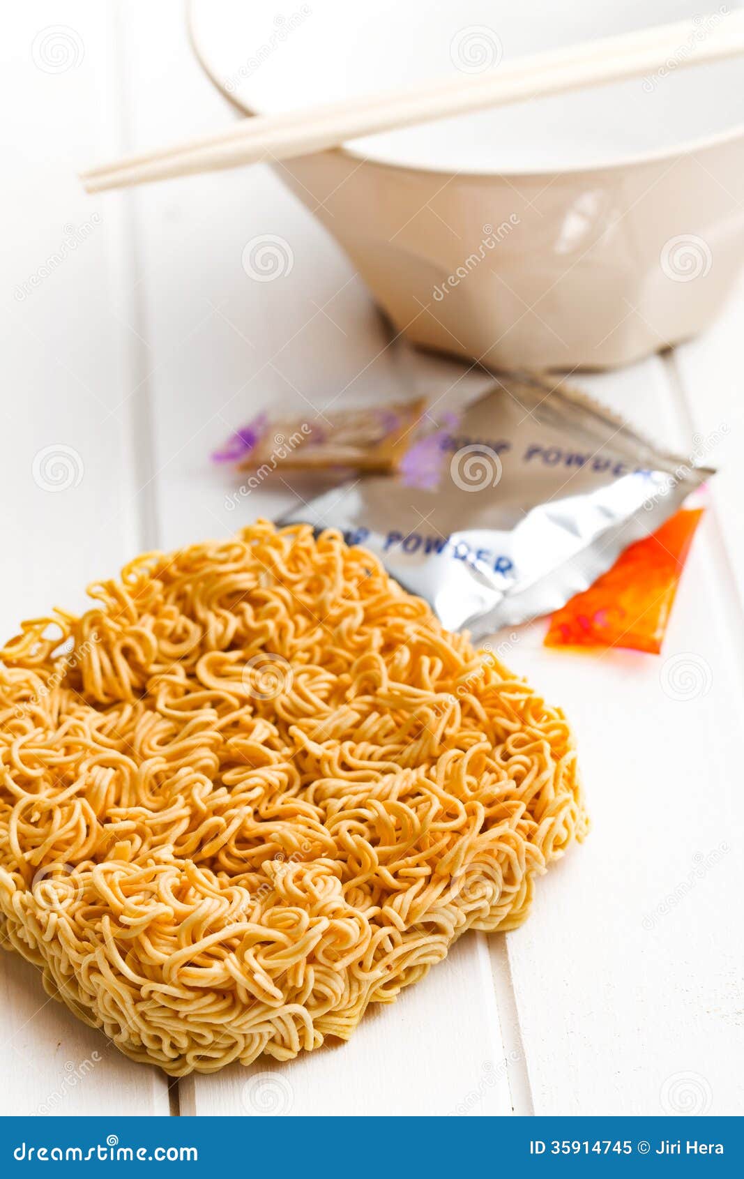 Dried chinese noodles stock image. Image of fast, bowl 35914745