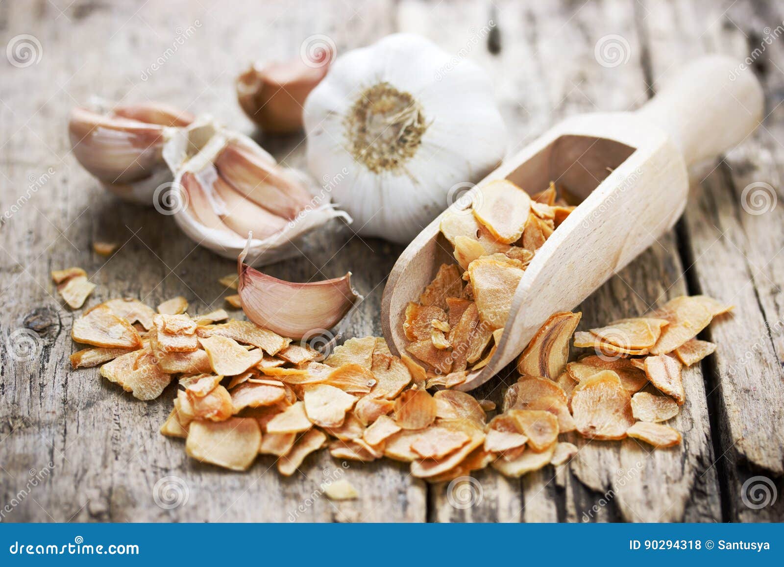 Dried garlic flakes stock photo. Image of heap, desiccated 90294318