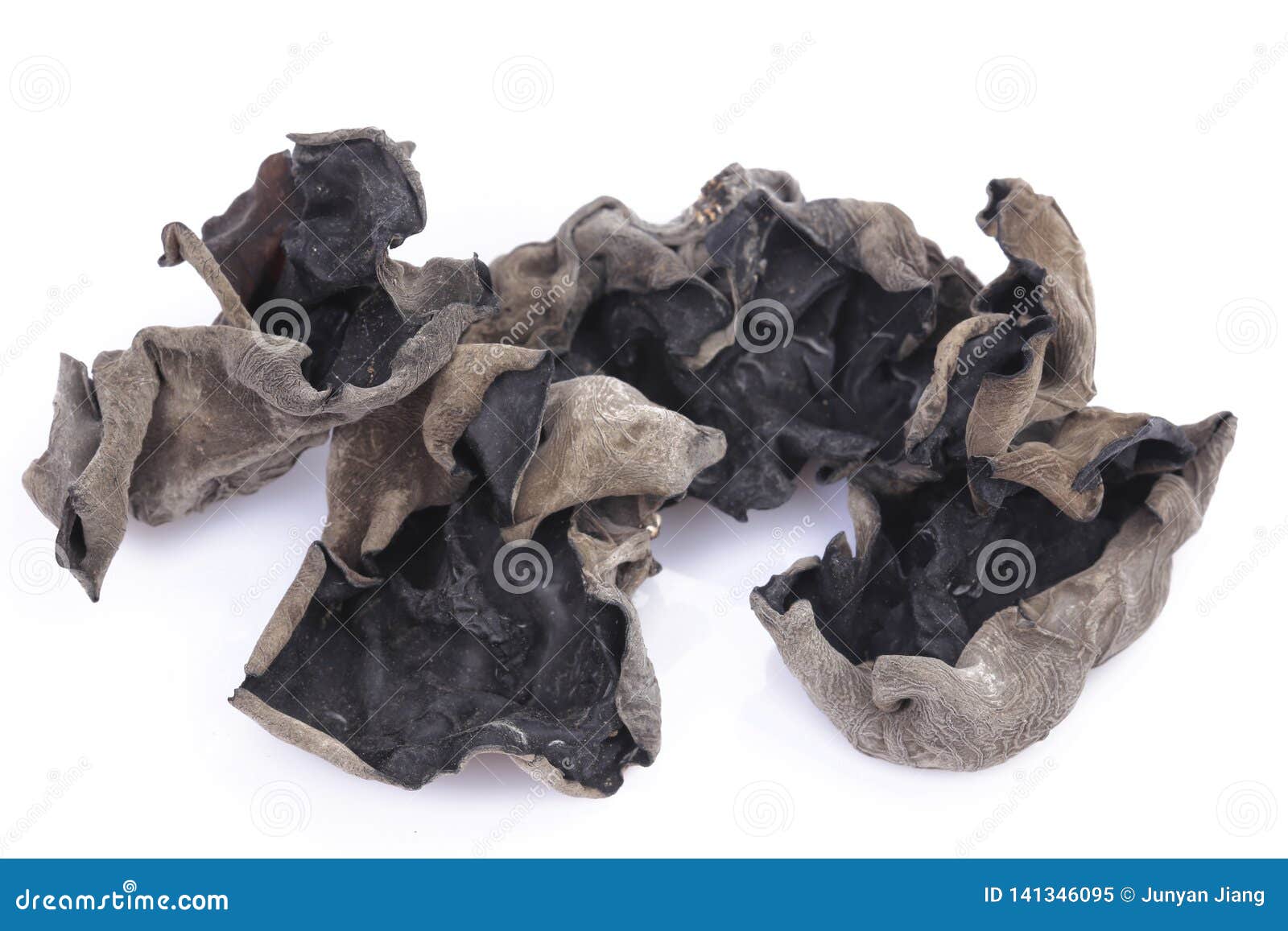 dried mu-err mushrooms