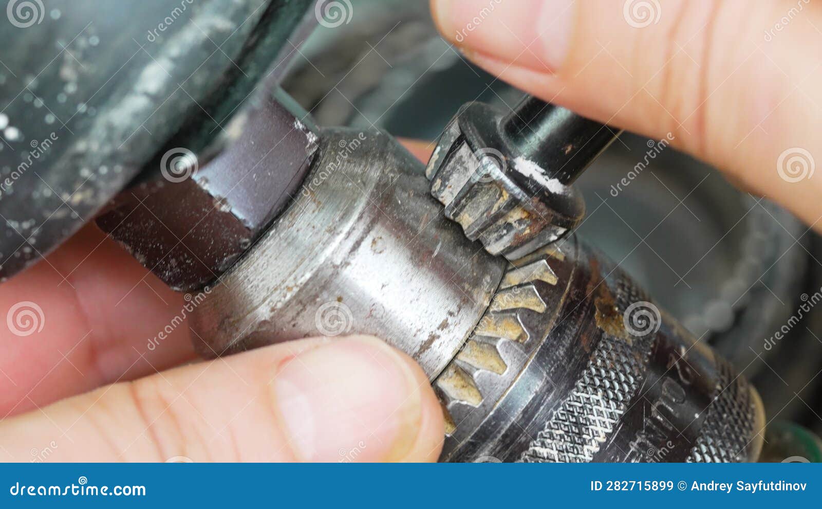 Drill Chuck for Holding Drills, Nozzles and Other Tools on the Rotating