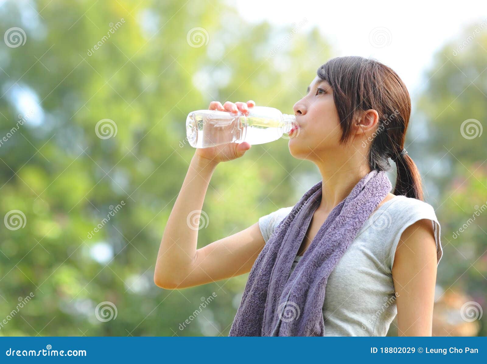 drink water after sport